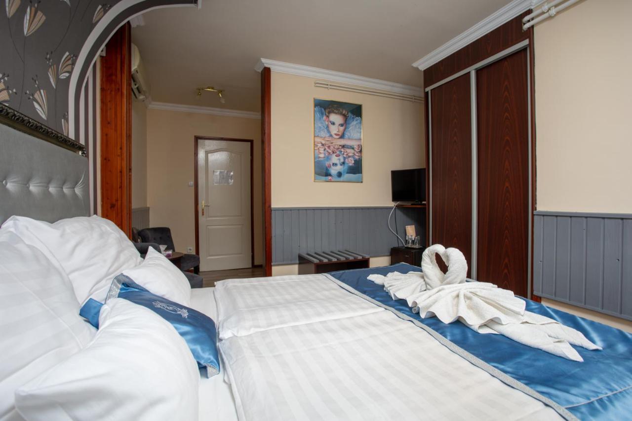 Illes Hotel Szeged Exterior photo