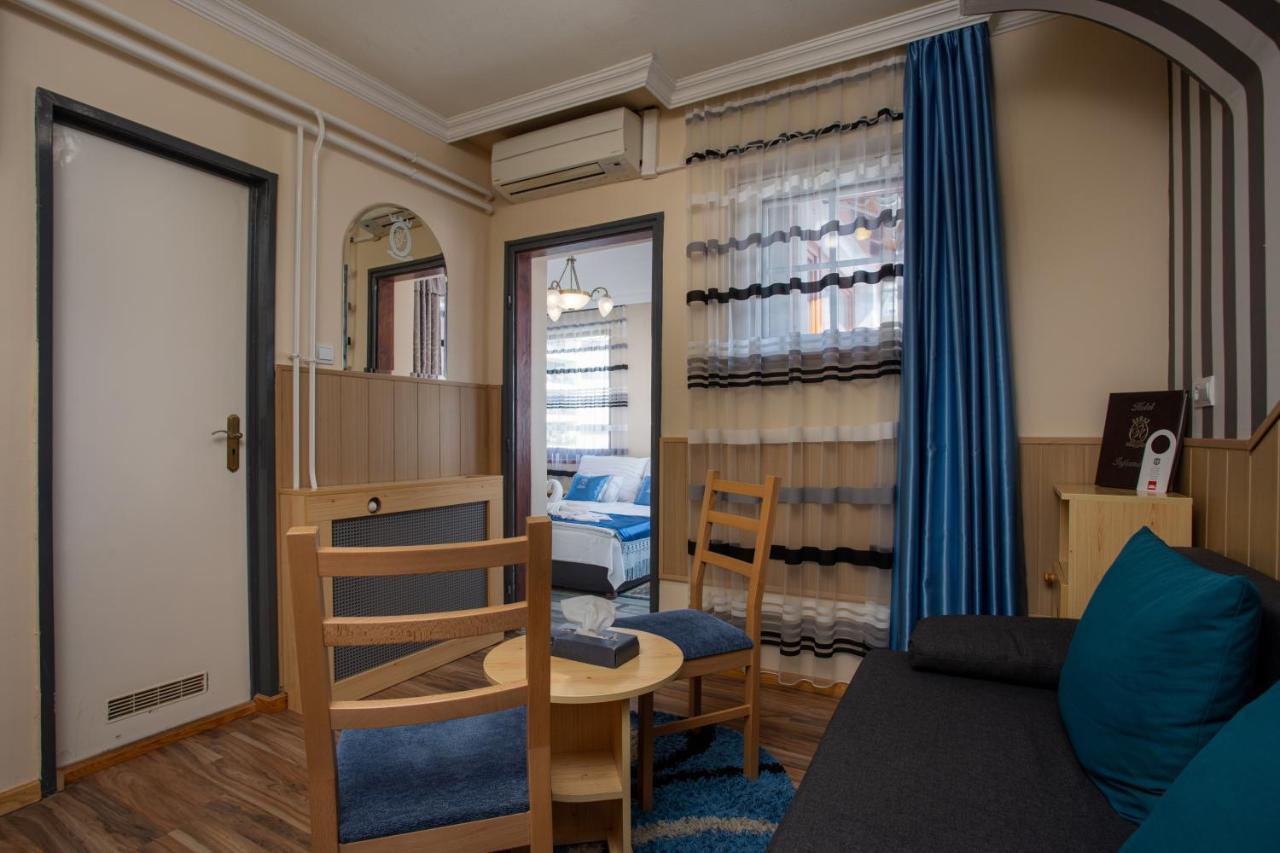 Illes Hotel Szeged Exterior photo